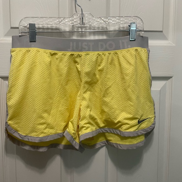 Nike Dri-Fit JUST DO IT Yellow Dual Layer Mesh Shorts Women's Size L Large - Picture 1 of 4